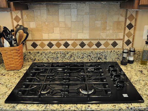 4th image of 519 S Independence Dr