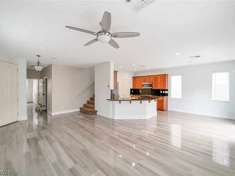 6213 Burrell Ct — Photo 2