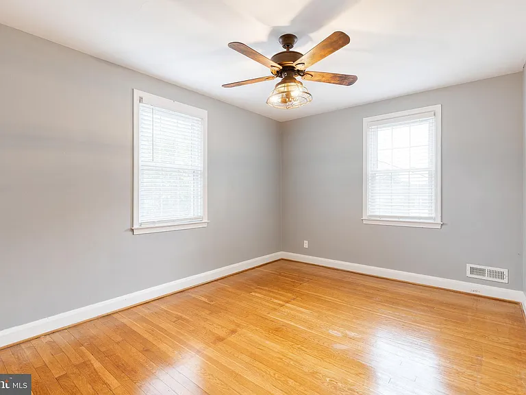 1517 Dellsway Rd — Photo 19