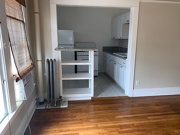 3rd image of 1747 5th Ave APT 22
