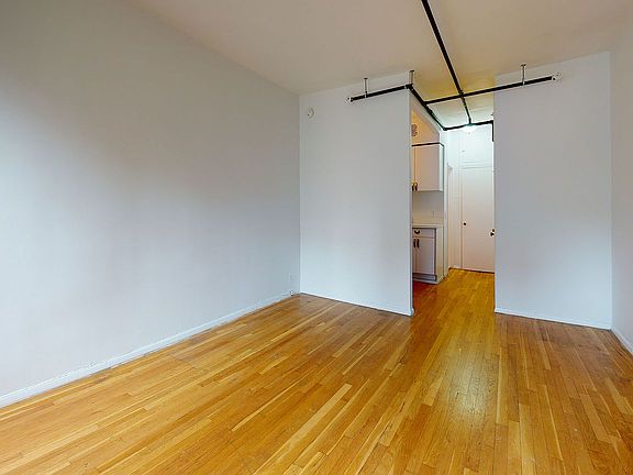 5th image of 347 E 76th St APT 4C