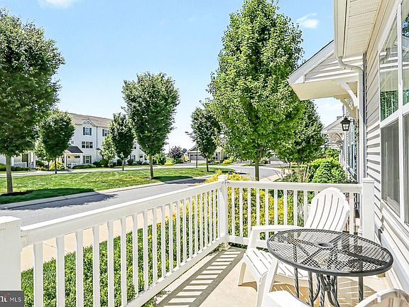 4th image of 101 Bolton Cir