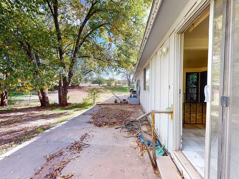 451 Loveridge Dr — Photo 28