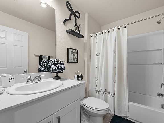 4th image of 1831 Ballinger Dr