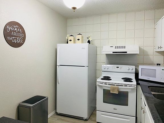 5th image of 6400 Edgemere Blvd APT 70
