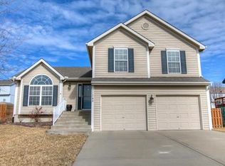 11245 N Belleview Ave, Kansas City, MO 64155