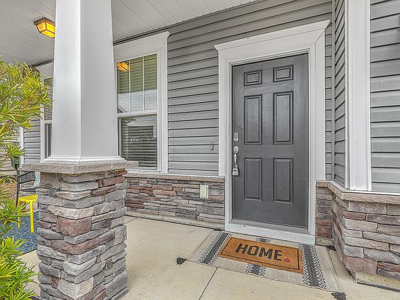 4th image of 110 Oregon White Oak Ct