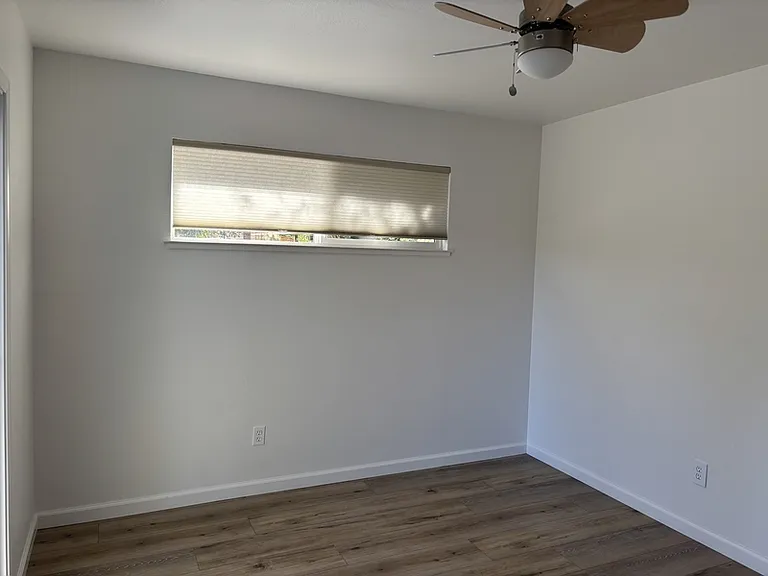 1776 Meda Ave — Photo 16