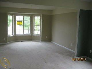 4th image of 32714 Groat Blvd