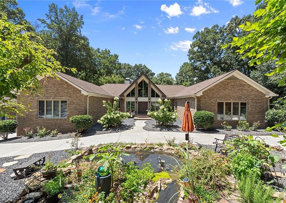 1st image of 3686 Suwanee Creek Ct