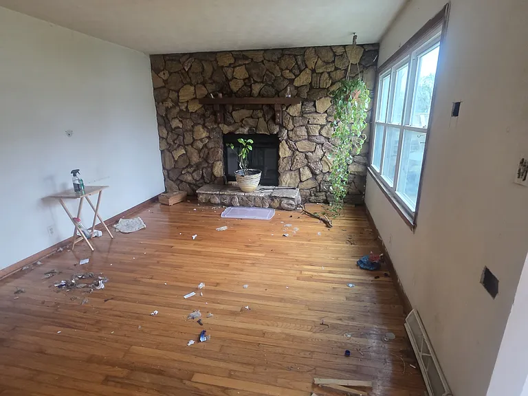 1828 W Leafland Ave — Photo 15