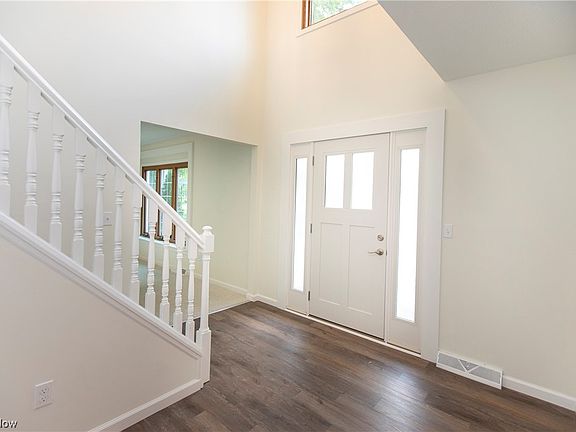 3rd image of 21760 Martins Way