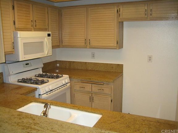 2nd image of 24109 Del Monte Dr Unit 464