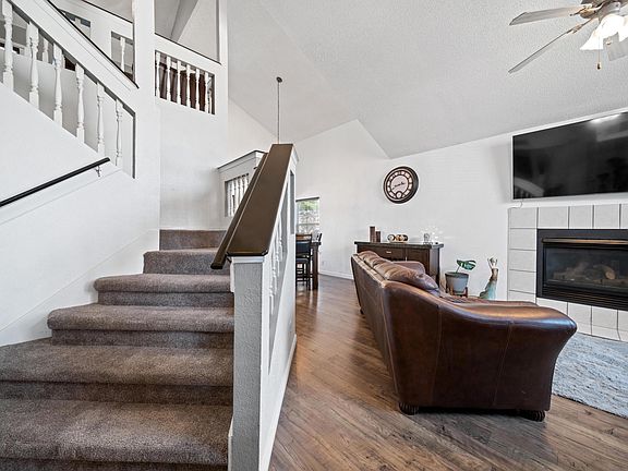 3rd image of 7029 Crown Ridge Dr