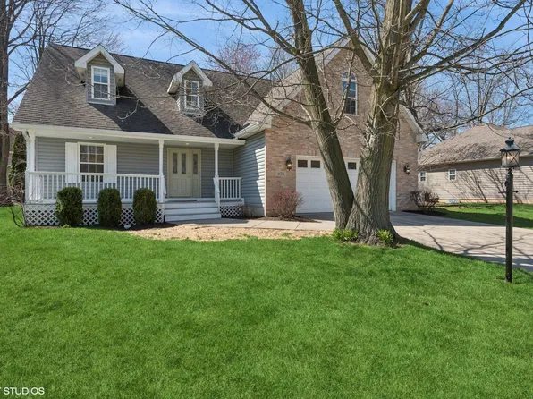 476 Eagle Nest Dr, Chesterton, IN 46304