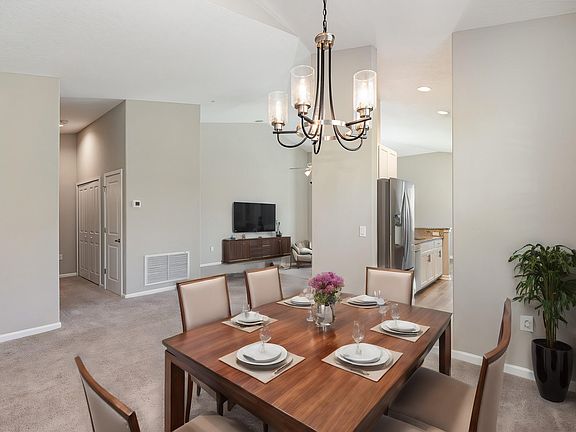 2nd image of 3920 Playa Del Sol Dr Unit 201