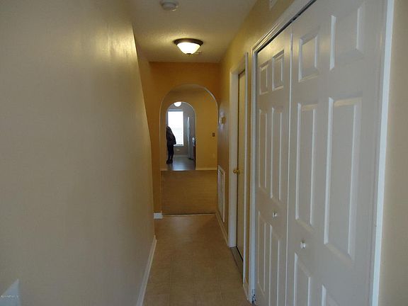 3rd image of 11613 Hickory Oak Dr