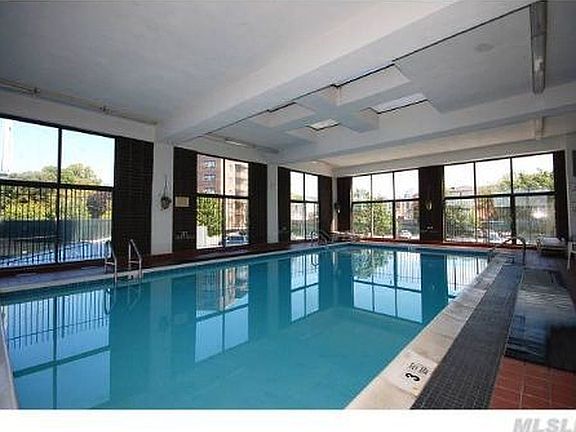 5th image of 25-40 Shore Blvd #6M