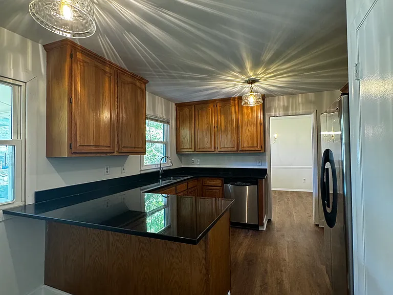 3310 Winchester Dr — Photo 9