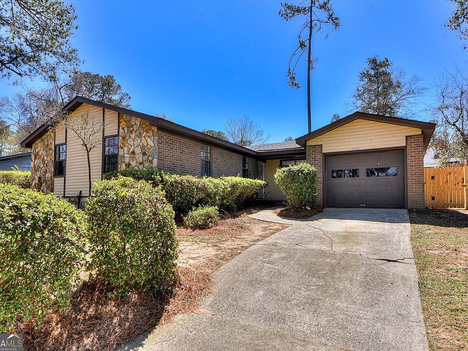 1st image of 2140 Pepperidge Dr
