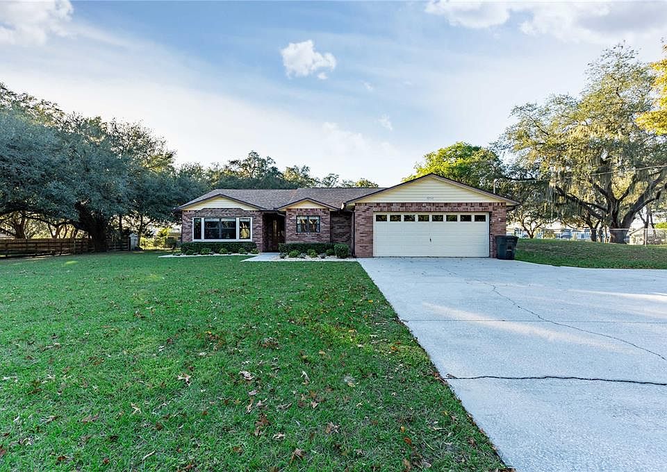 1st image of 32544 KNOLLWOOD LANE