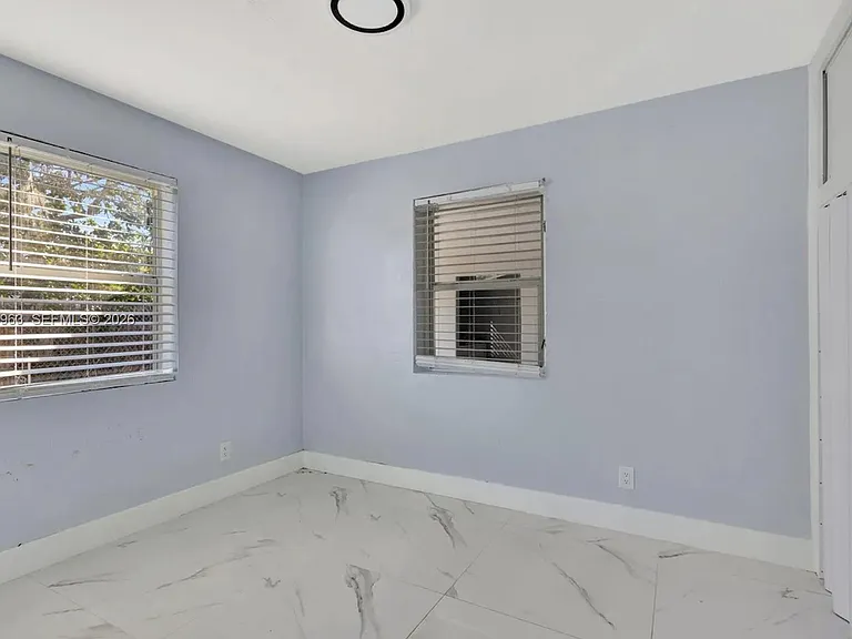 1008 Elm Rd — Photo 2
