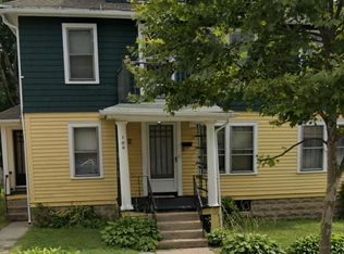 109 Rochelle St, Springfield, MA 01109