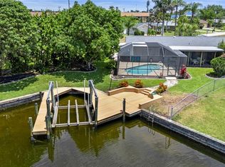 4902 Seville CT, CAPE CORAL, FL 33904
