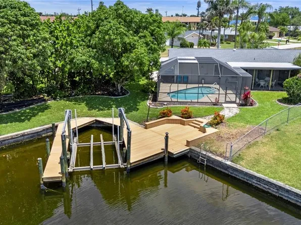 4902 Seville CT, CAPE CORAL, FL 33904