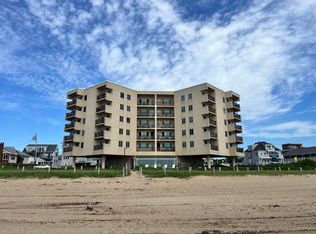 1 Cleaves St APT 206, Old Orchard Beach, ME 04064