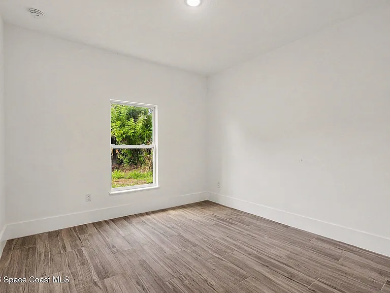15 Travis St #101 — Photo 16