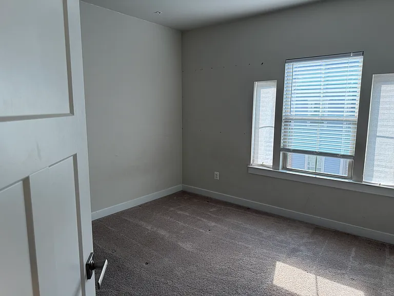 24759 Monk Meadows Ter — Photo 38