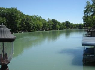 520 Woodlake Dr, Mc Queeney, TX 78123