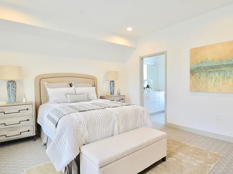 Lido Apartments - 4025 Grandview — Photo 46