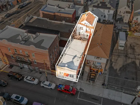 99 West 21st Street image 1 of 43