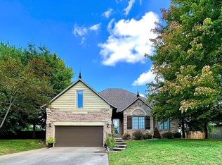 611 E Falls Cir, Ozark, MO 65721
