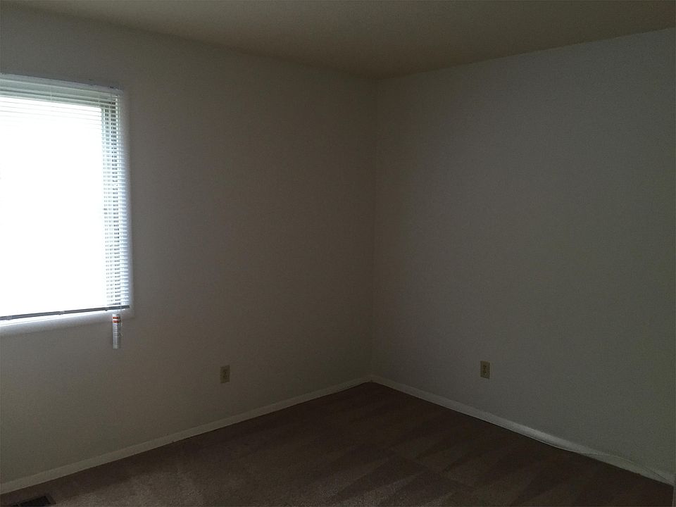 1st image of 1326 S 14th St APT D1