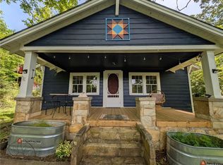 1570 Falls Rd, Toccoa, GA 30577