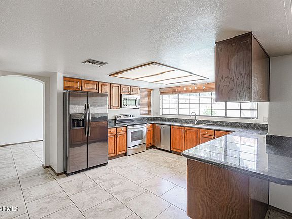 5th image of 360 E Pinon Way