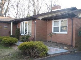 1 Stewart Ave, Little Falls, NJ 07424