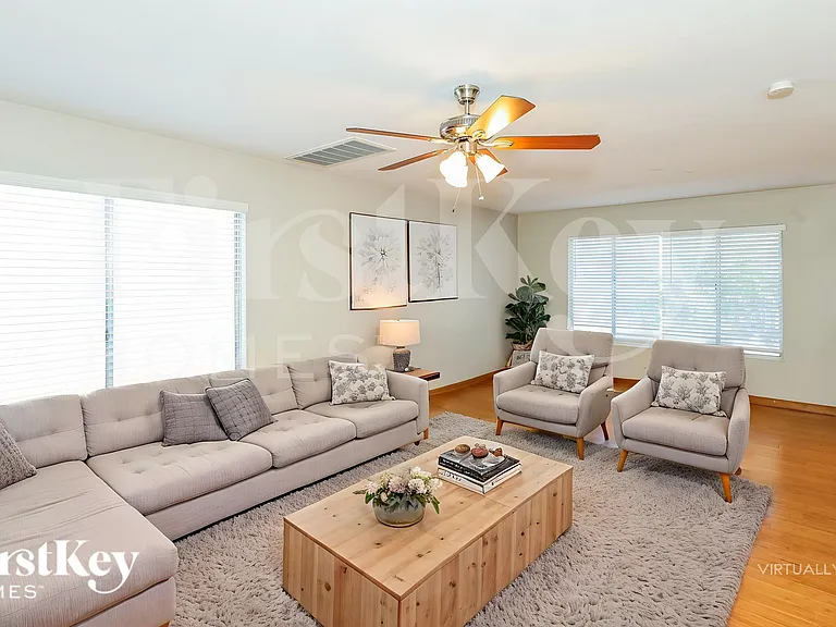 2406 El Cid Ct — Photo 4