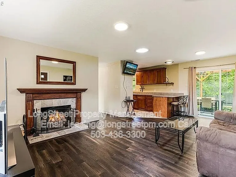 2915 NE Fremont Dr — Photo 9