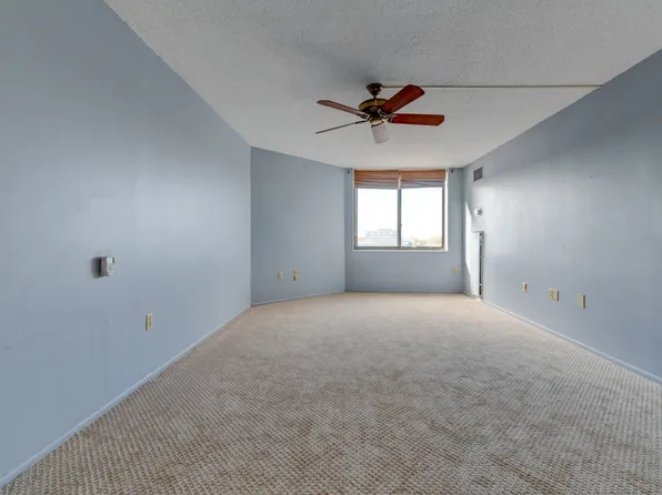 232 Harmon Cove Tower image 20 of 46