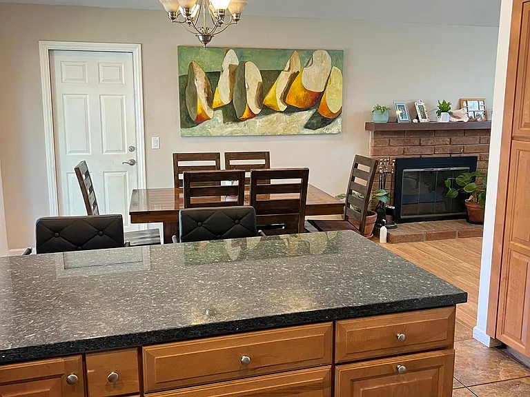 2122 Cliff Dr — Photo 7