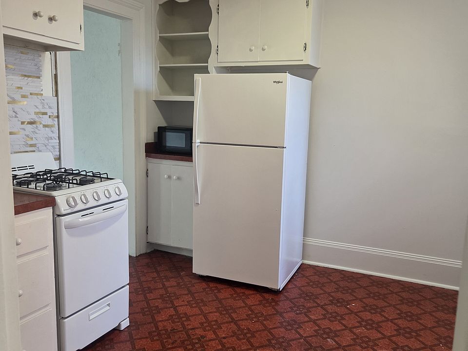 1st image of 582 Kossuth St APT 3