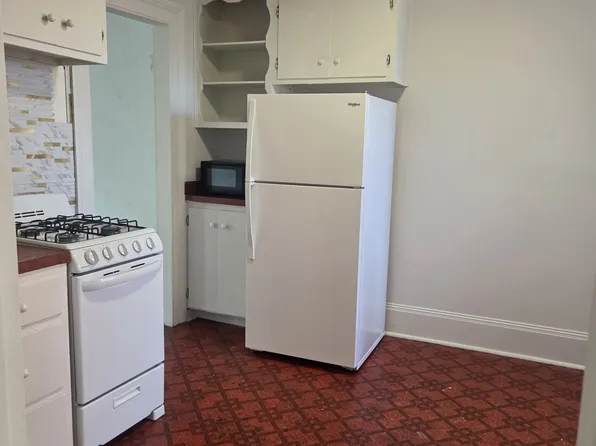 582 Kossuth St APT 3, Bridgeport, CT 06608