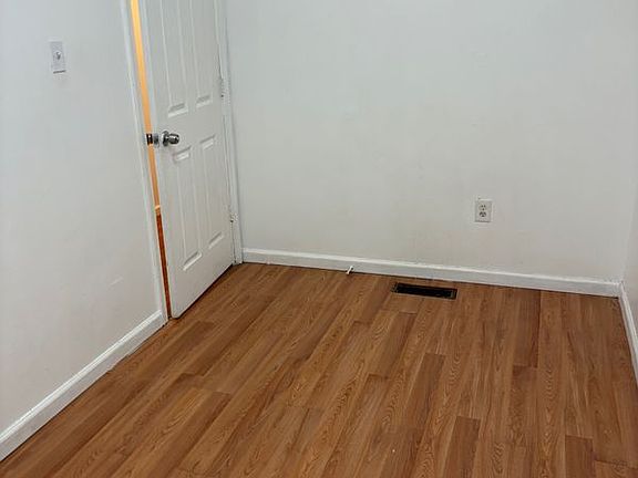 4th image of 2351 N Park Ave APT 1