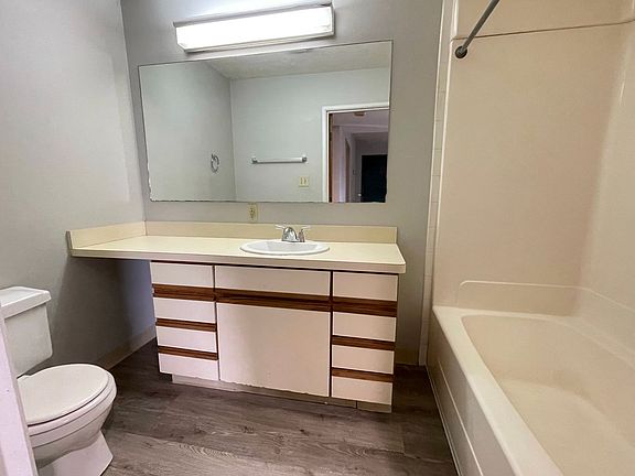 5th image of 519 N Dill St APT 4