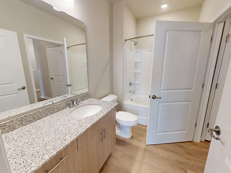 Clairmont at Crabtree — Photo 45