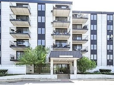 9078 W Heathwood Dr APT 5N, Niles, IL, 60714
